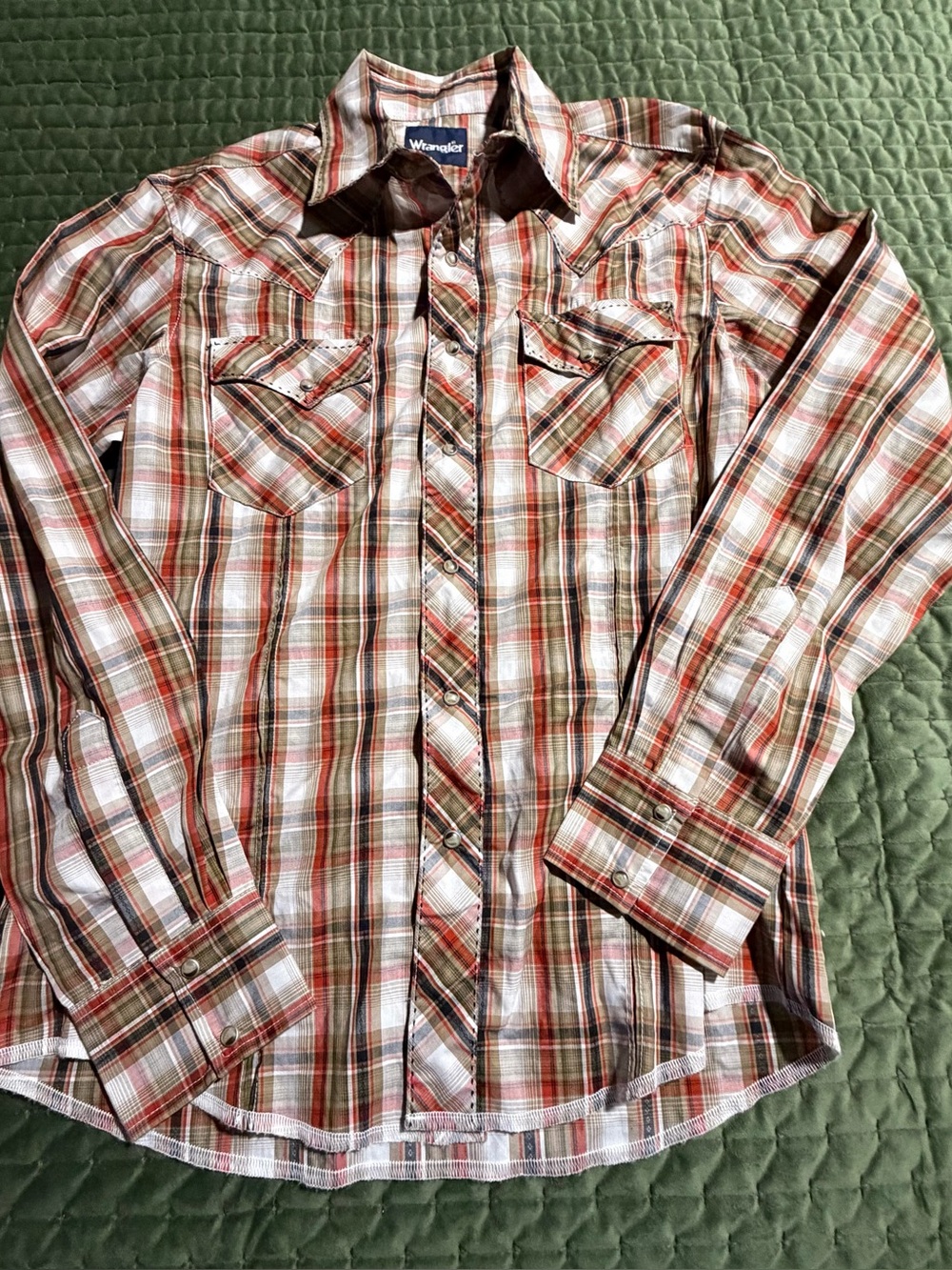 Wrangler tan red white plaid pearl snap long sleeve button front shirt medium